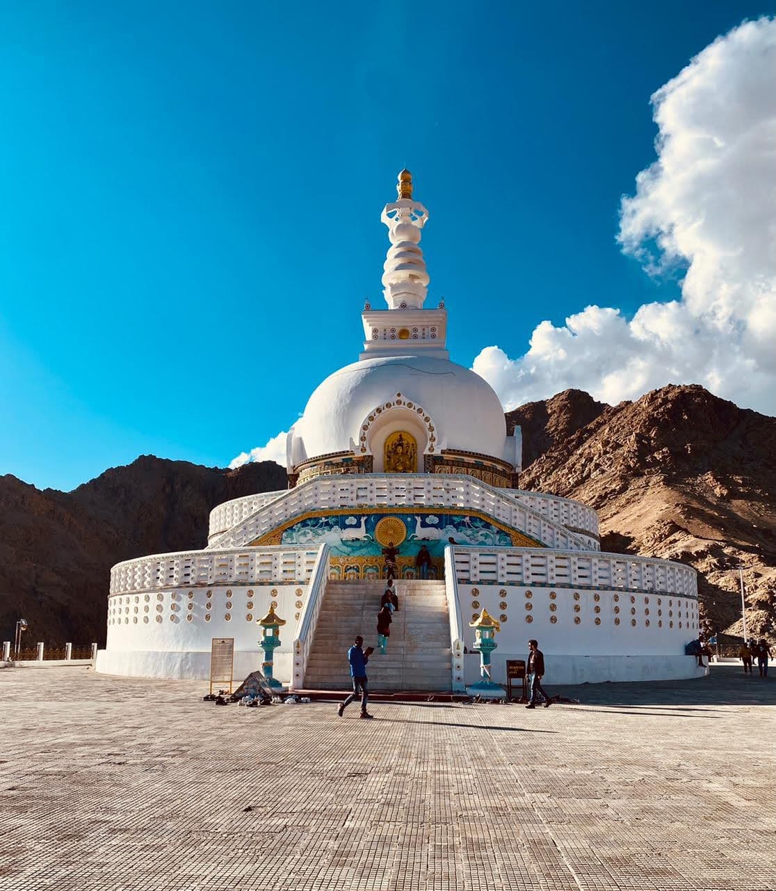 Shanti Stupa Random